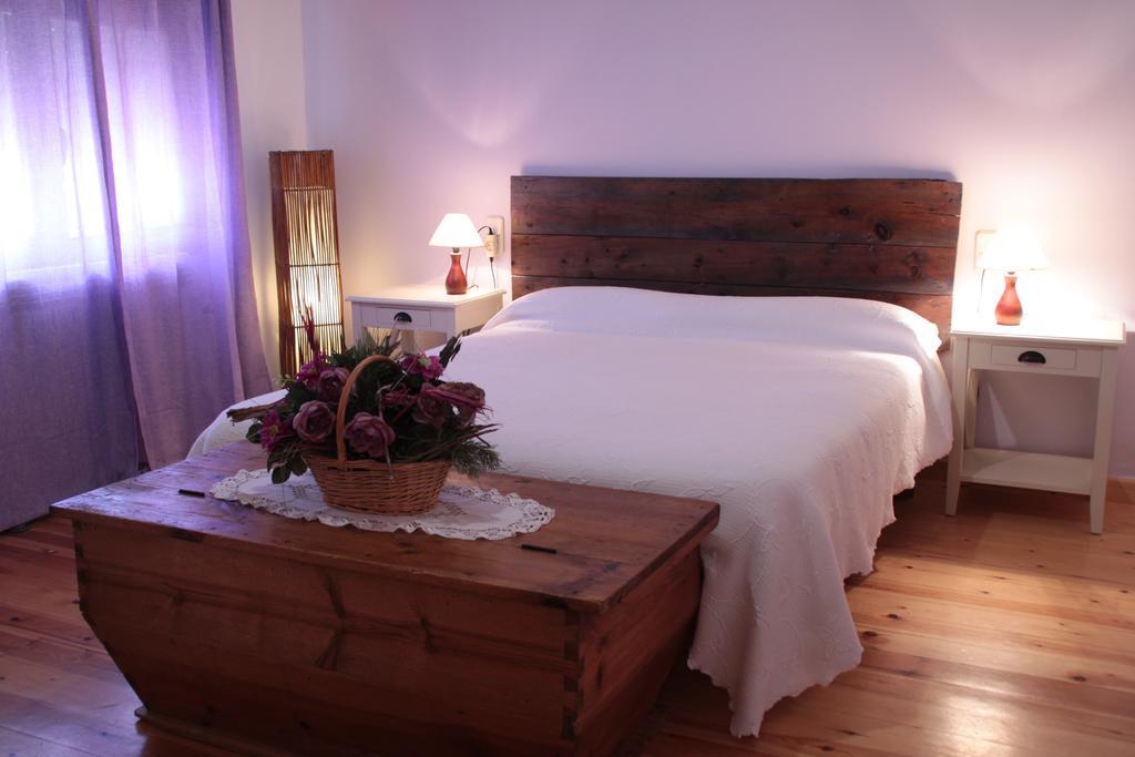 La Casa De La Estacion Hotel Sarrion Room photo