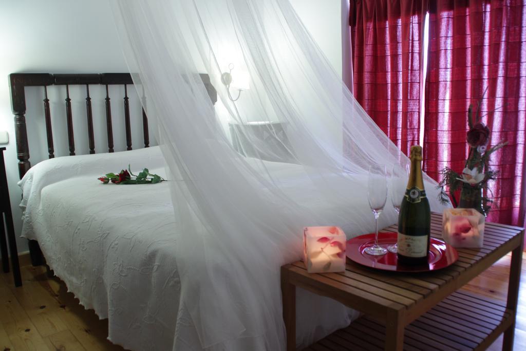 La Casa De La Estacion Hotel Sarrion Room photo